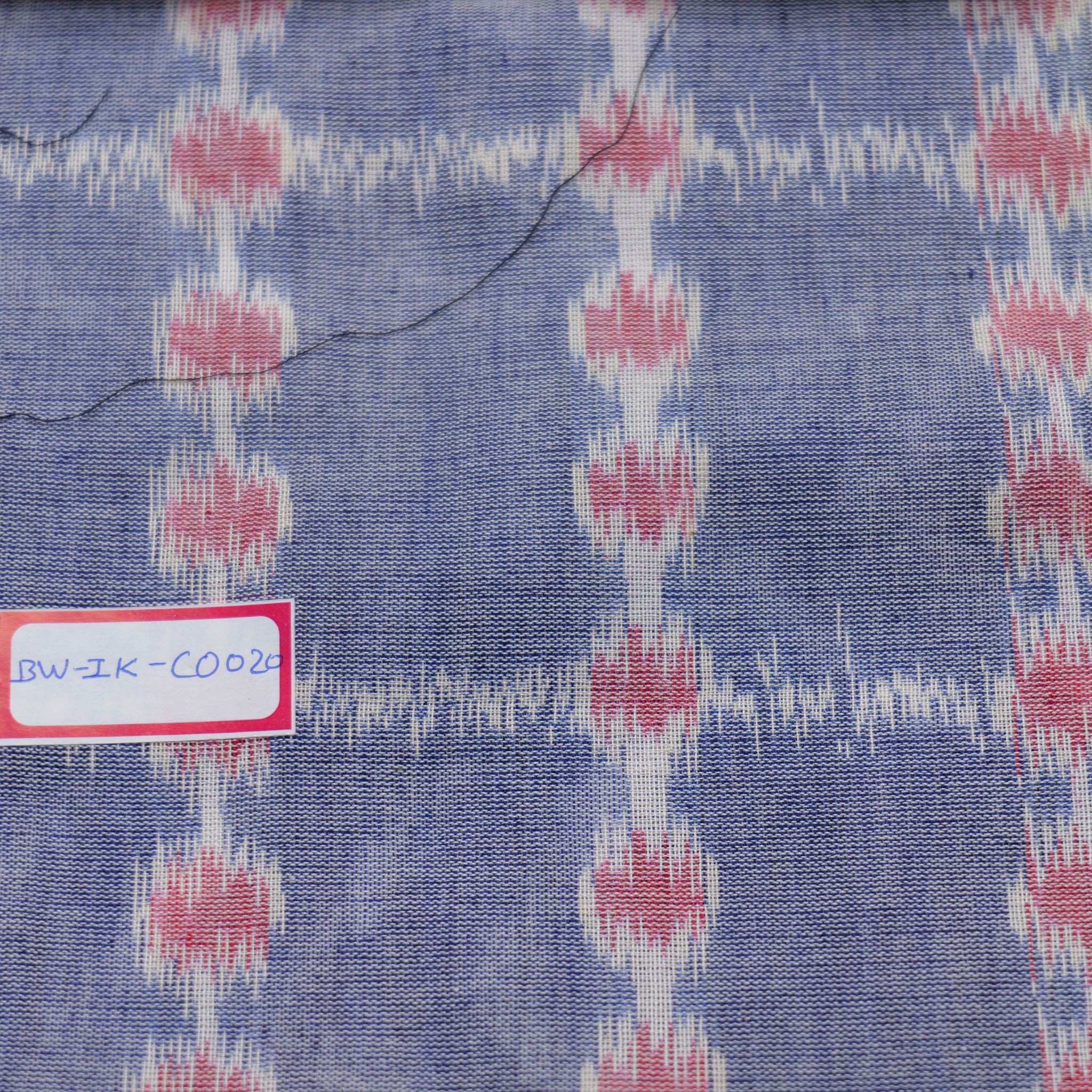 HANDLOOM IKAT WEAVING FABRIC — THE ART OF WOVEN PATTERNS