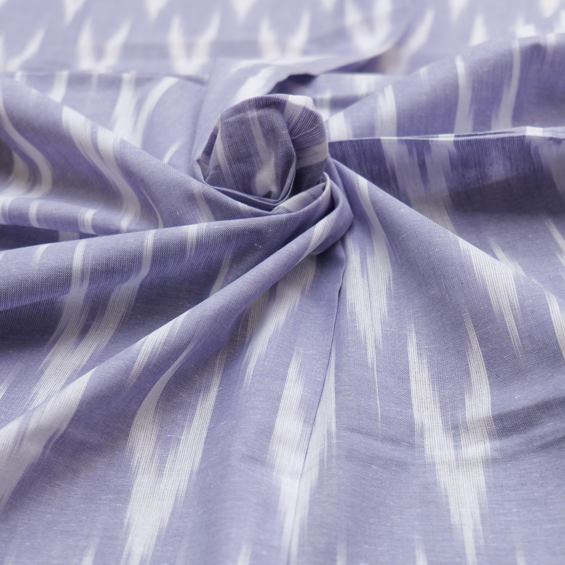 HANDLOOM IKAT WEAVING FABRIC — THE ART OF WOVEN PATTERNS